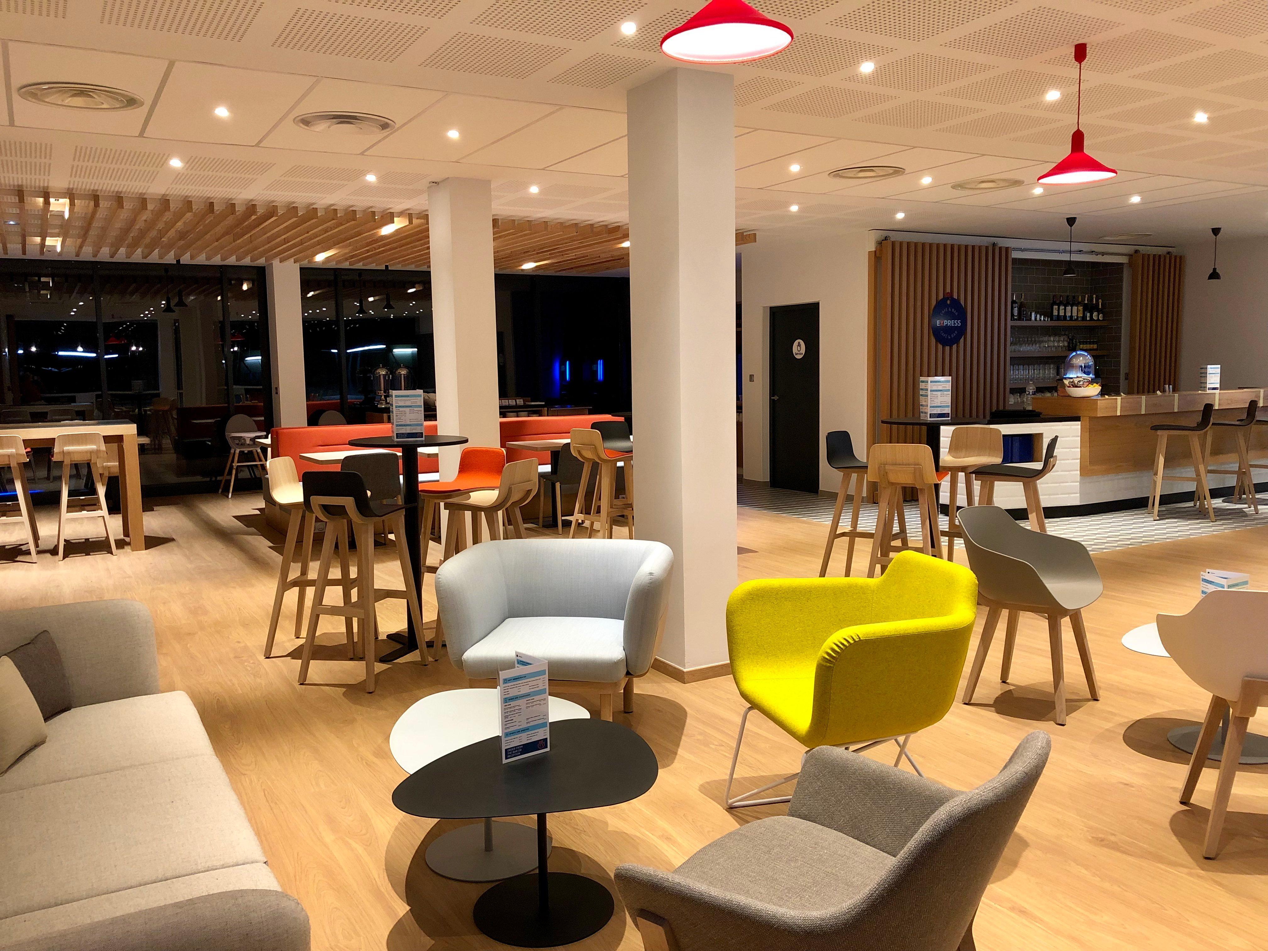 Holiday Inn Express - Bordeaux - Lormont By Ihg מראה חיצוני תמונה